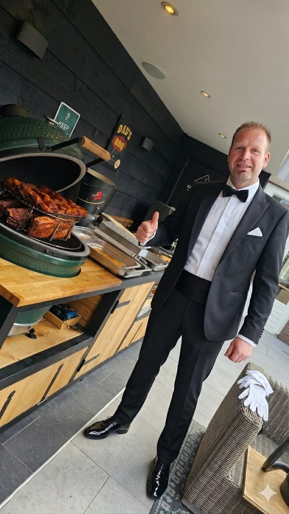 Jeroen bij de kamado